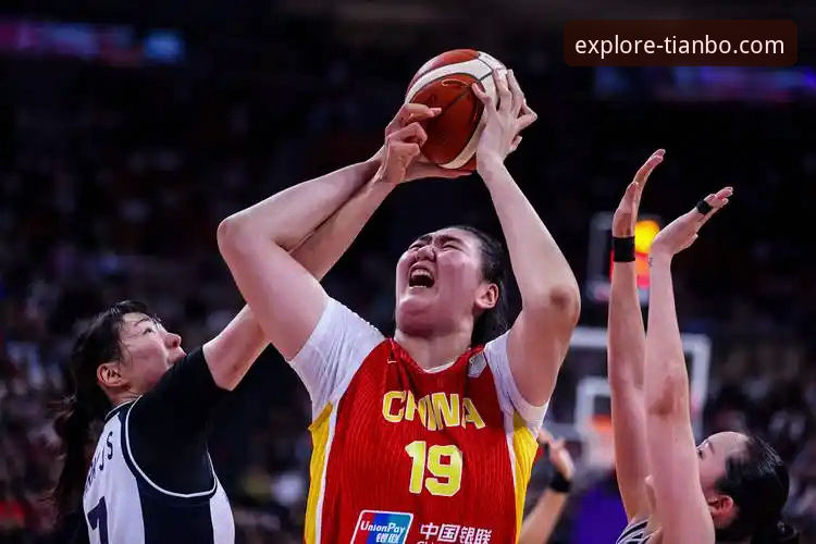 天博官网怎么样 中国女篮战术博弈:一大四小 vs 双塔阵容的胜利密码